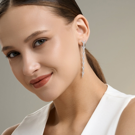 Кольцо из серебра с фианитами