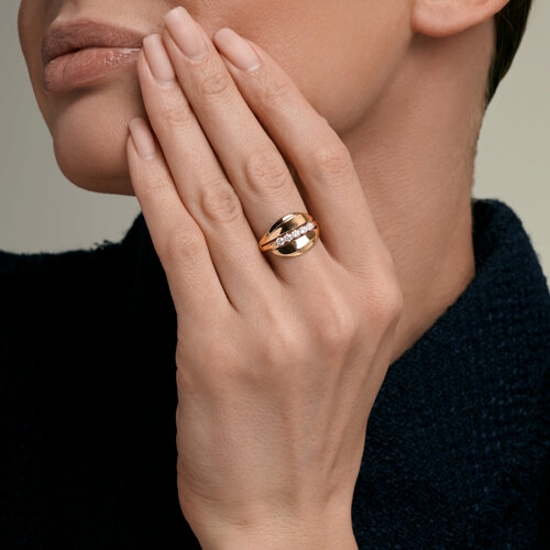 Кольцо из золота с выращенным бриллиантом