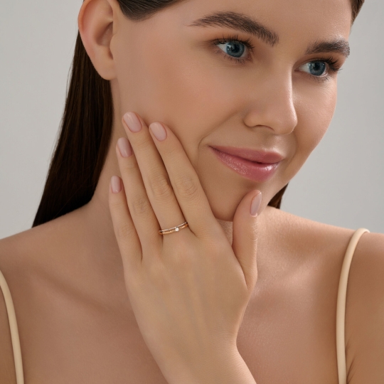 Кольцо из золота с фианитом