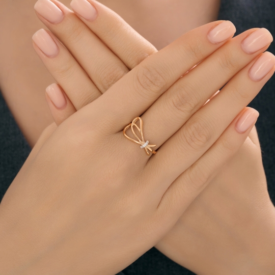 Кольцо из золота с фианитами