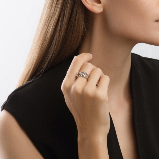 Кольцо из золота с фианитами