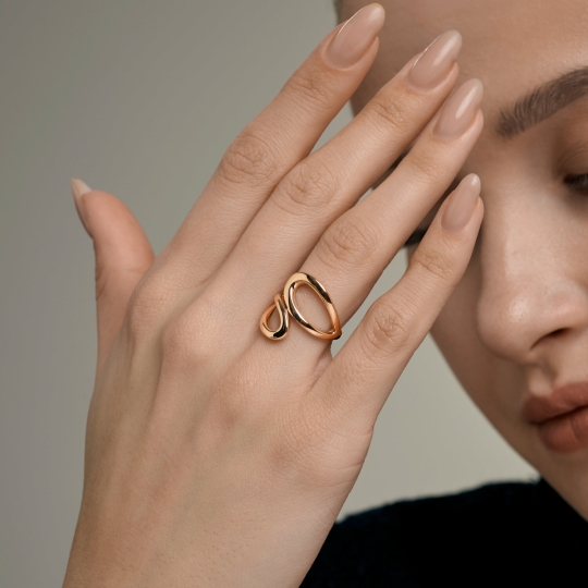 Кольцо из золота с гранатом и фианитами