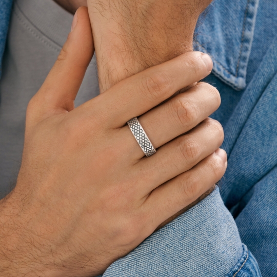 Кольцо из серебра с кварцем и фианитами