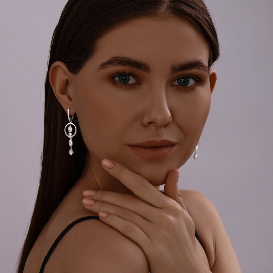 Серьги из серебра с сапфировыми корундами и фианитами