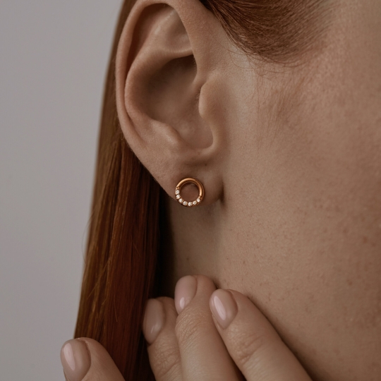 Серьги из серебра с корундами и  фианитами 