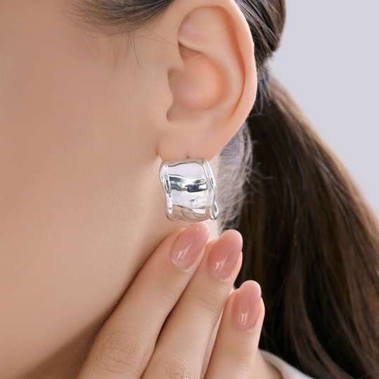 Серьги из серебра с фианитами 
