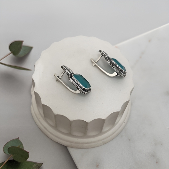 Серьги из серебра с фианитами