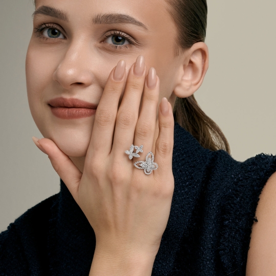 Серьги из серебра с фианитами