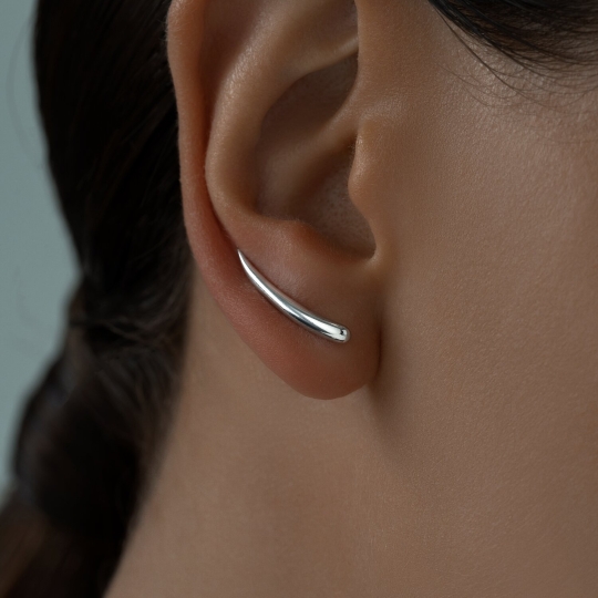 Одиночная серьга из серебра