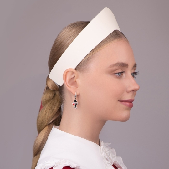 Серьги из серебра с ювелирными кристаллами