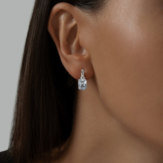 Серьги из серебра с фианитами
