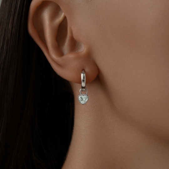 Серьги из серебра с фианитами