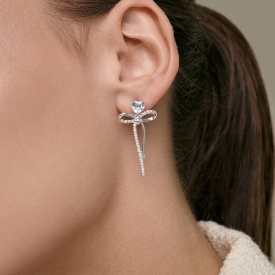 Серьги из серебра с фианитами