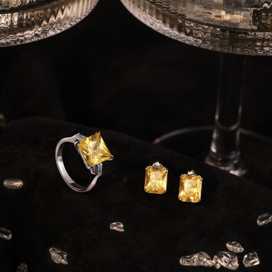 Серьги из серебра с фианитами