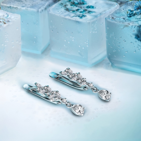 Серьги из серебра с фианитами