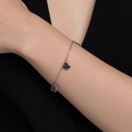 Серьги из серебра с фианитами