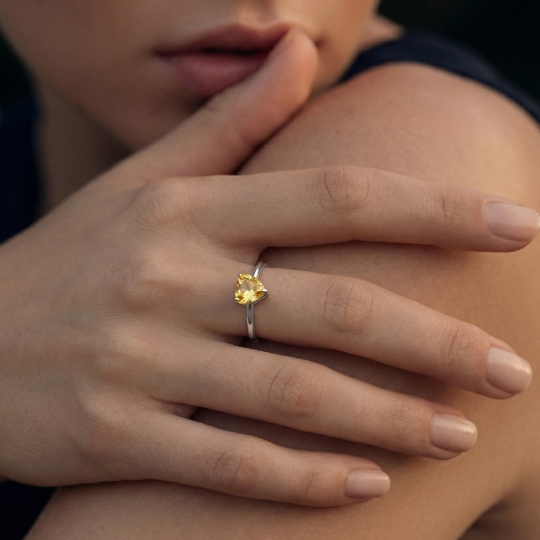 Серьги из серебра с позолотой и фианитами