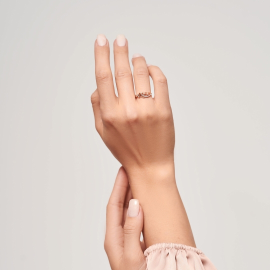 Кольцо из золота с фианитами