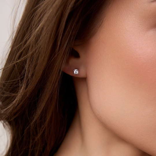 Серьги из золота с фианитами