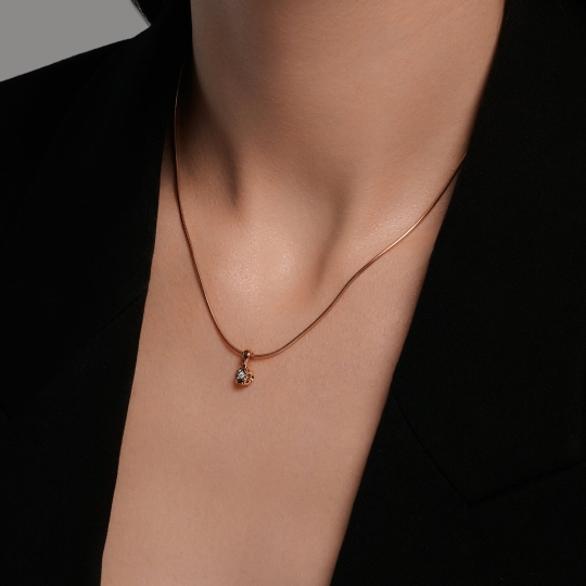 Подвеска из золота с бриллиантом 