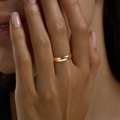 Кольцо из серебра с фианитом