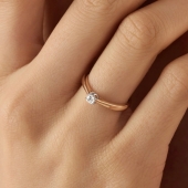 Кольцо из золота с бриллиантом