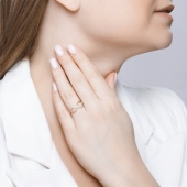 Кольцо из серебра с позолотой и фианитами