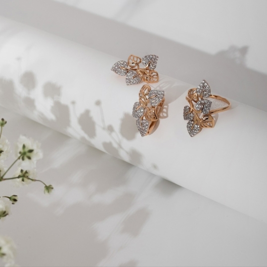 Серьги из золота с фианитами