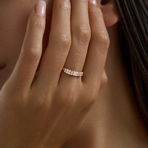 Кольцо из серебра с ювелирным кристаллом