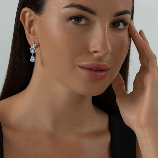 Серьги из серебра с фианитами