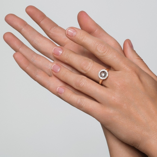 Кольцо из золота с фианитами