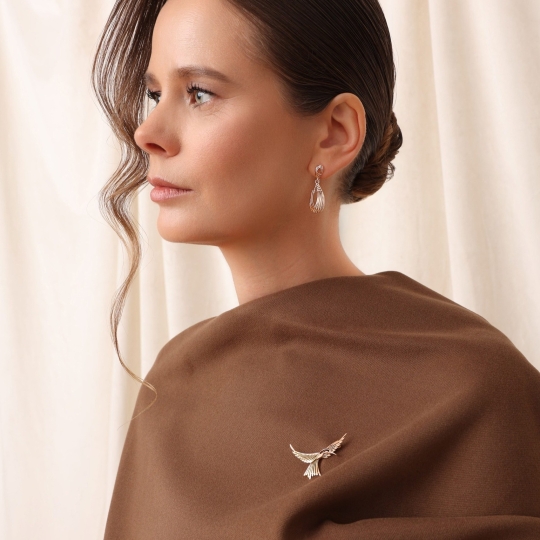 Брошь из золота