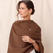 Брошь из золота