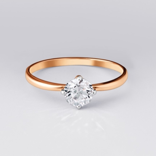 Кольцо из золота с фианитом