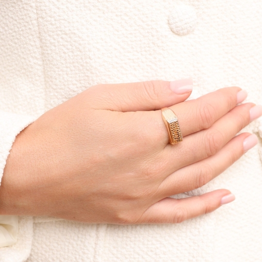 Кольцо из золота с фианитами