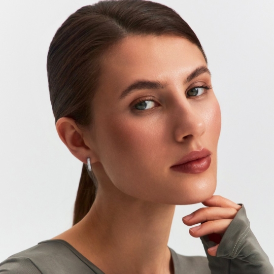 Серьги из серебра с позолотой и фианитами