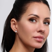 Серьги из белого золота с бриллиантами