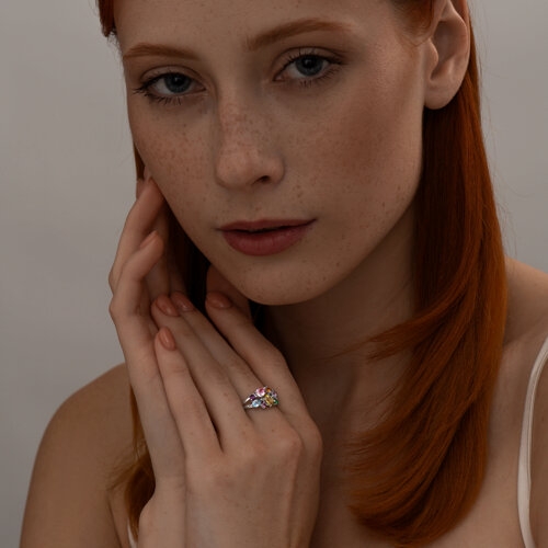 Кольцо из серебра с фианитами