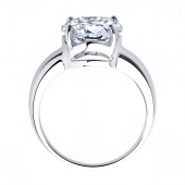 Кольцо из серебра с фианитом